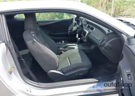 2014 Chevrolet Camaro 1Lt z USA, uszkodzony, nr VIN 2G1FB1E39E9247939